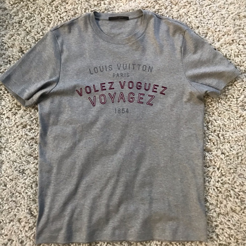 Louis Vuitton gray t shirt